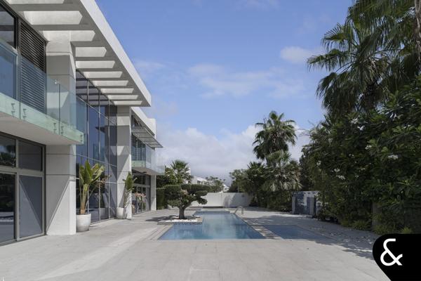 Fully Renovated Villa with Burj Khalifa Views - Image 39