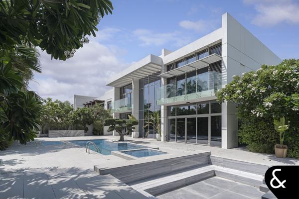Fully Renovated Villa with Burj Khalifa Views - Image 6