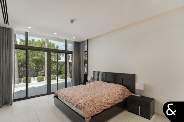 Fully Renovated Villa with Burj Khalifa Views - Image 41