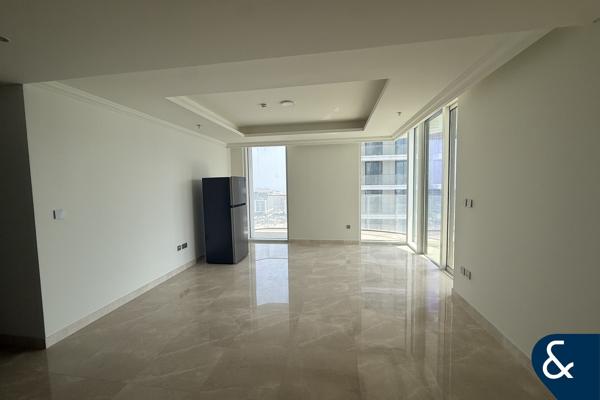 Corner Unit | Large Layout | Sea view | 2 Bed