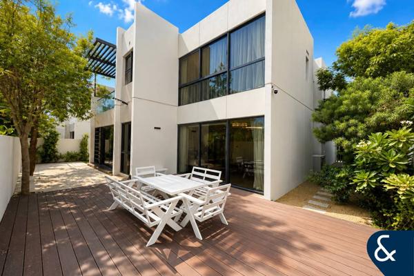 Fully Upgraded | Vacant | Pool / Park Backing
