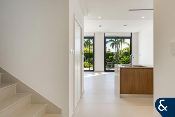 Single row | Vacant now | Great Location