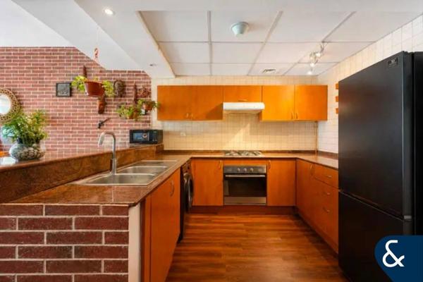 2 Bed | Marina View | Vacant | Upgraded