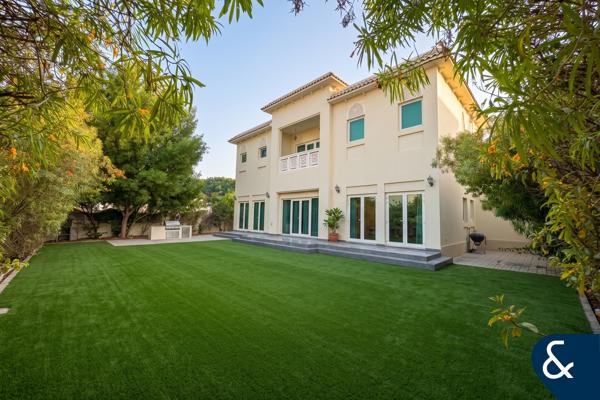 4 Bed + Maids | Single row | Corner unit