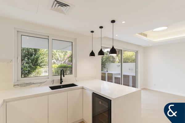 One of a Kind | Full lake View | 3 Bedroom