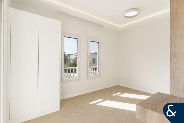 One of a Kind | Full lake View | 3 Bedroom