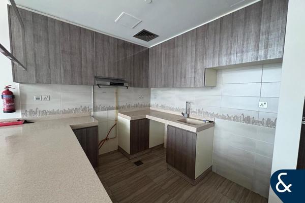 1 Bedroom | Unfurnished | Lake View