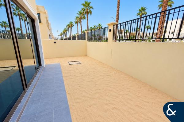 Single Row | 5 bedrooms | Great Location