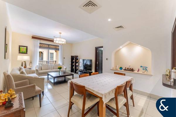 Large Layout | VOT | Central Downtown | 3 Bed