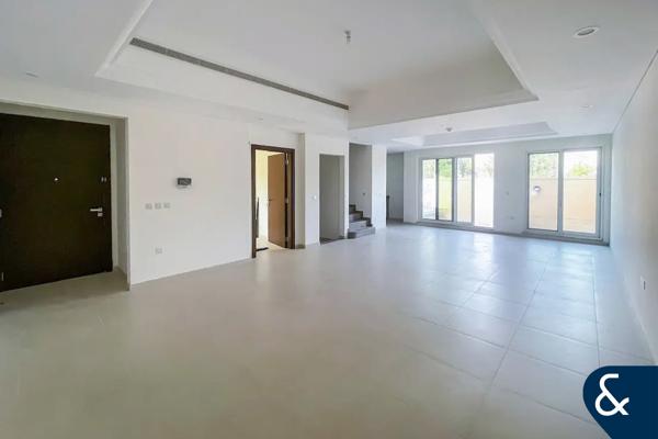 Prime Corner Townhouse | VOT | 4 Bed + Maid