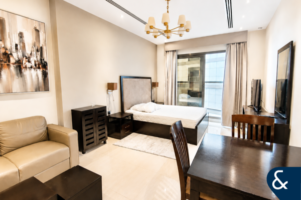 Full Burj and Canal View Studio