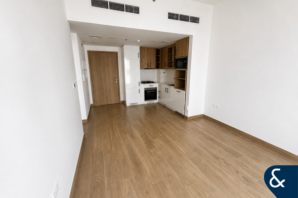 High Floor | Vacant | Unfurnished | 1 Bed