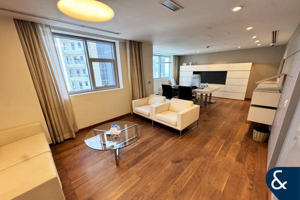 High Floor | Fitted | 4 Parking Slots