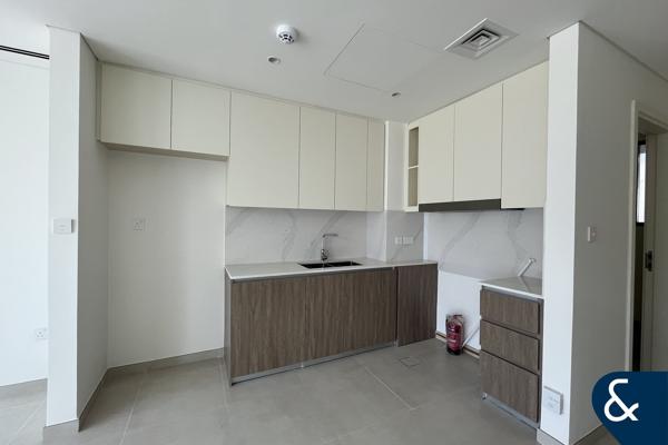 Single Row | 3 Bed + Maids | Available Sept