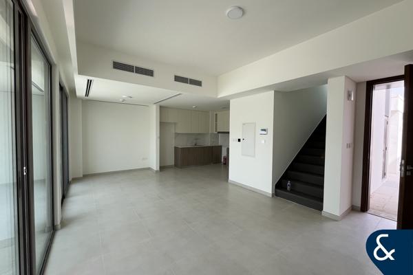 Single Row | 3 Bed + Maids | Available Sept