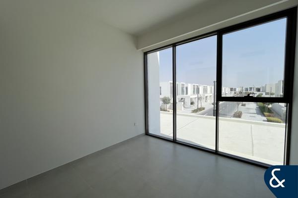 Single Row | 3 Bed + Maids | Available Sept