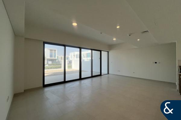 Single Row | Available 1st October | 3 Bed
