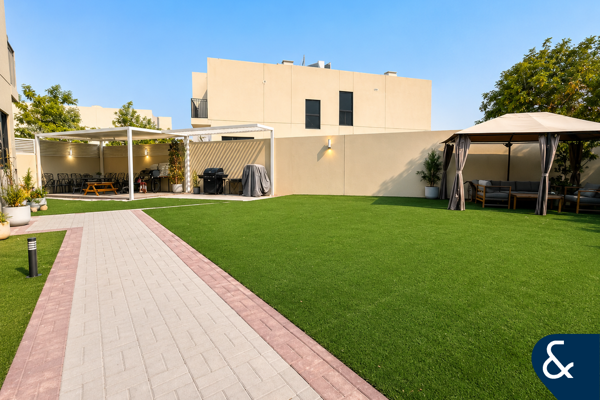 Largest Corner Plot | Upgraded | Vacant Now