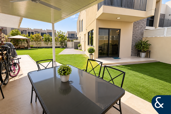 Largest Corner Plot | Upgraded | Vacant Now