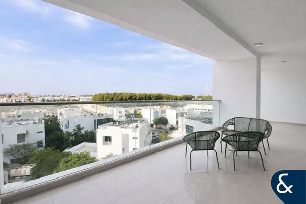 Large Layout | Burj Al Arab Views | Furnished