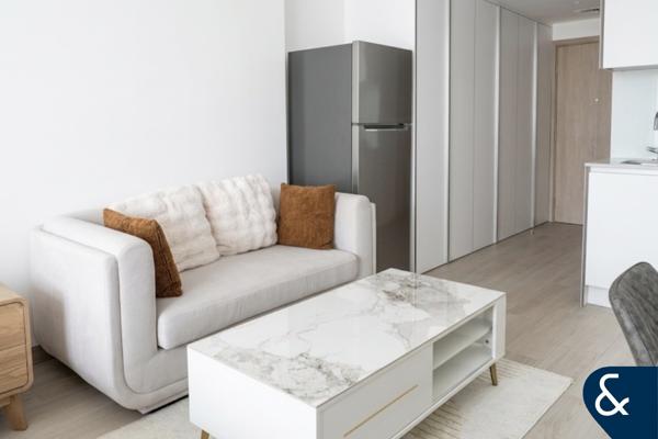 Fully furnished | Modern | Flexible cheques