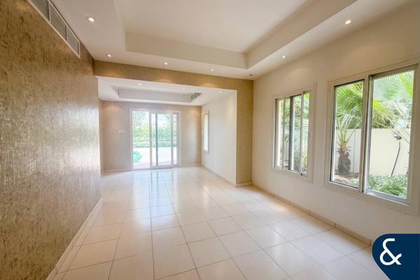 Lake View | 3 Bed + Study | Well Maintained