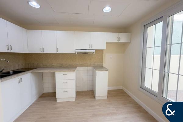 Fully Upgraded | 2 Bed + Study | Single Row
