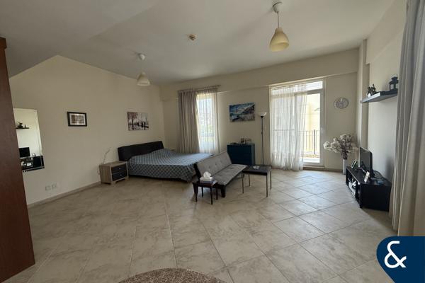 Spacious Studio | Vacant | Sherlock Circus