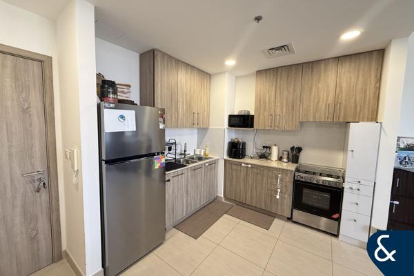 Park View | Unfurnished | Available 1st Sept