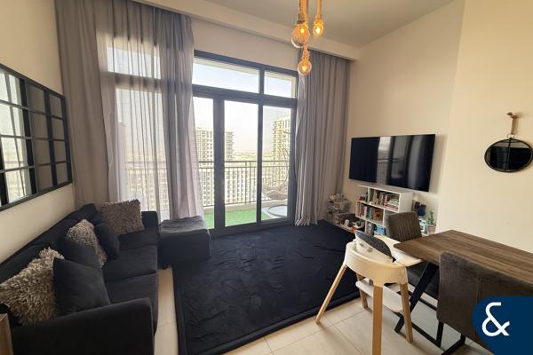 Park View | Unfurnished | Available 1st Sept