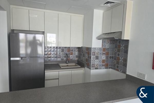1 Bed | Well Maintained | Open Plan Living