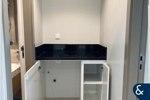 One Bedroom | UmFurnished | Available Flat
