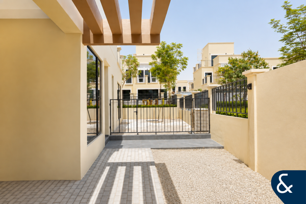 True Corner | Flexible Cheques | Large Plot