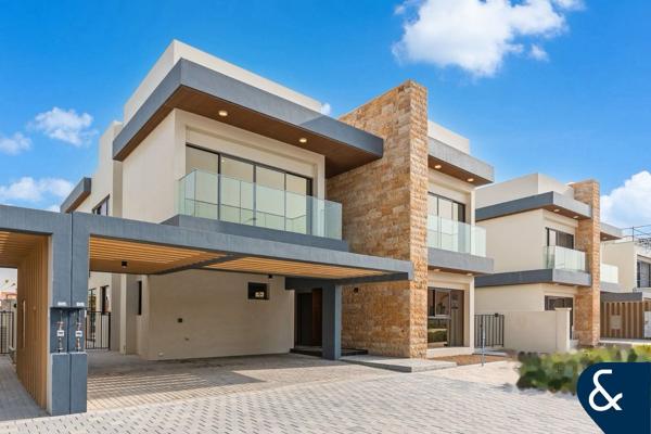 Largest Plot | Lagoon backing | Single Row
