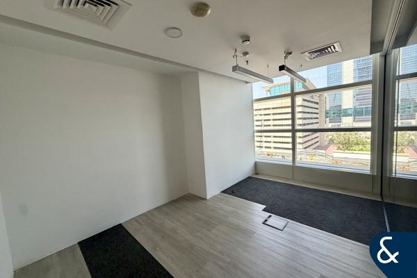 Fitted Office | 820 SqFt | Practical Layout