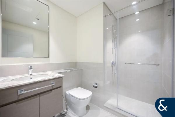1 Bed | Mid Floor | Prime Location | Balcony