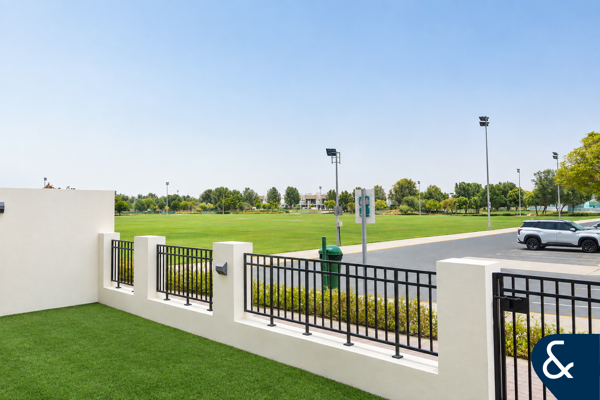 Park Views | Large Layout | Vacant | 4 Beds