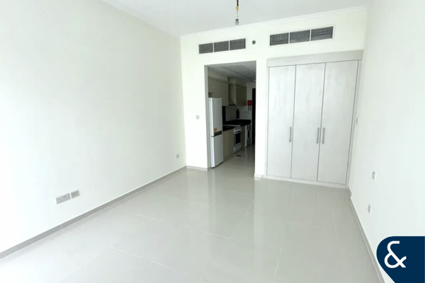 Studio | Prime Investment | Golf Course View