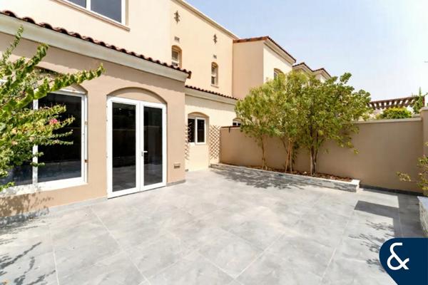 2 bed +Maids | Extended | Vacant | Type D+