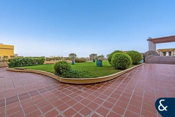 Vibrant Home-Vacant on Transfer- Spacious