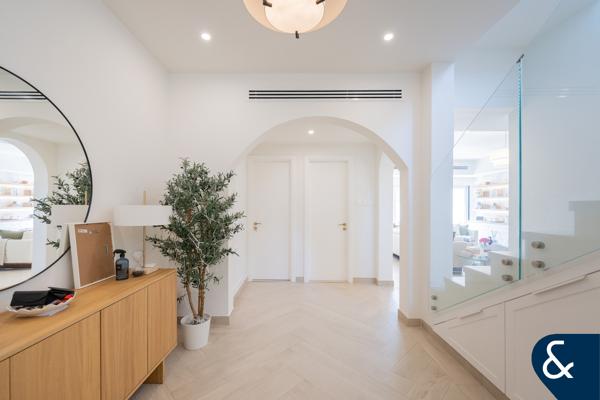 One Of A Kind | 3 Beds | Park and Lake View