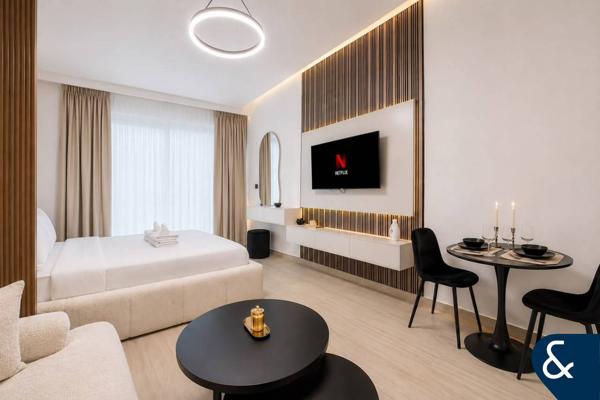 Upgraded Studio | Modern Finish | Spacious