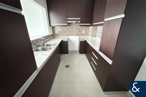 Large Layout 1 Bed | Green Views | Immaculate