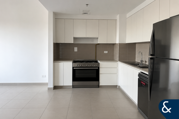 Townhouse View | Mid Floor | Avail 28th Sep