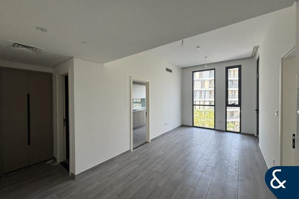 Modern | Naturally Bright | 1 Bedroom