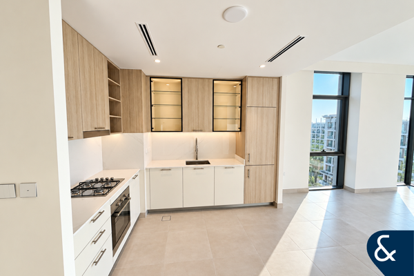 2 Bed | Building Specialist | Best Layout