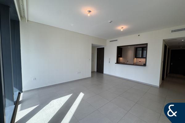 Blvd Heights | Balcony | Vacant Mid October