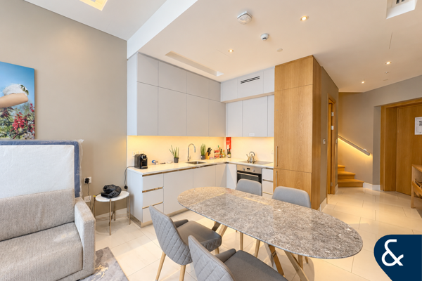 Premium Apartment | High Floor | Luxurious