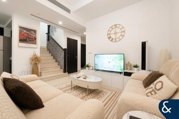 Rare Park Backing | 2 bed + Maids | VOT