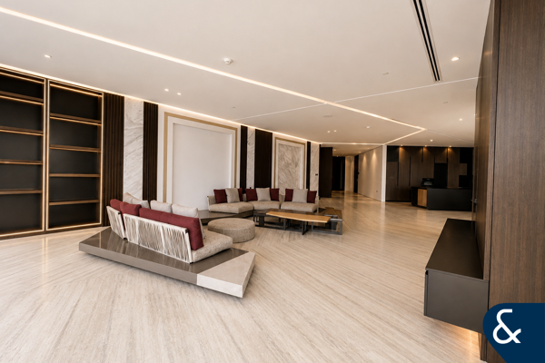 Luxury | Canal View | 3,673 Sq Ft